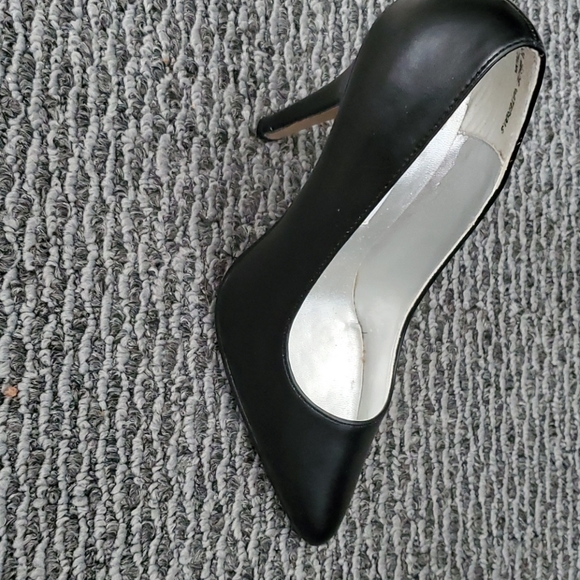 The Highest Heel Black stiletto shoes - Picture 2 of 8